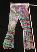Load image into Gallery viewer, Size Medium Bell Bottom Leggings